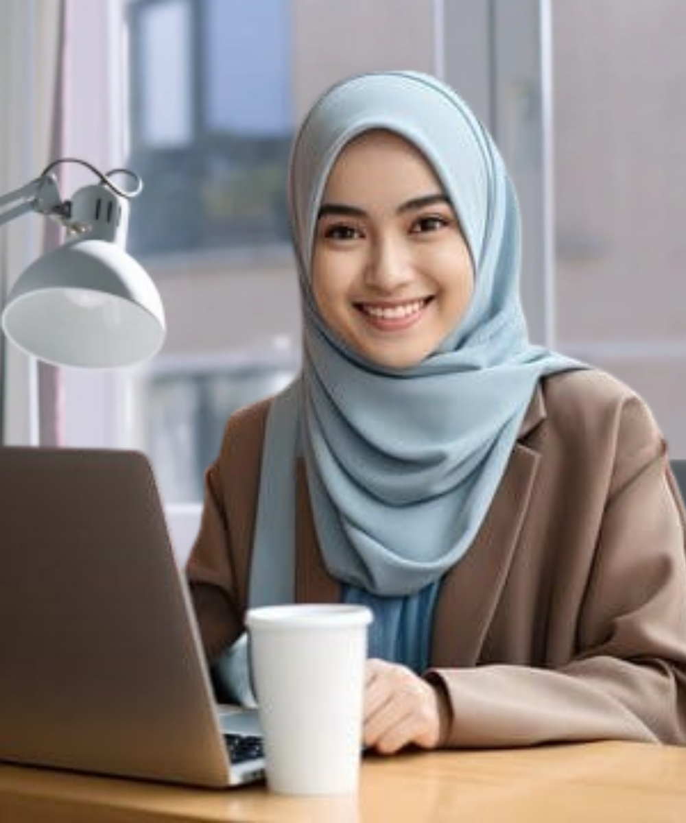 HomeCharmDecors Founder